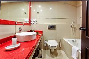 Kouros Hotel