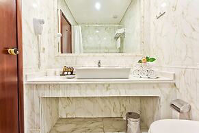 Kouros Hotel