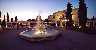 Kouros Hotel