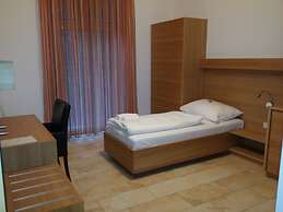 Hotel Aton