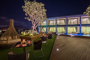 Crest Pool Villas