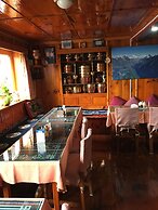 Hotel Khangri