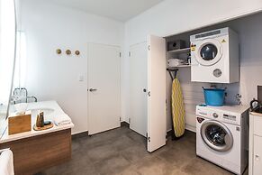 Island Quarters
