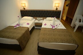 Kleopatra Celine Hotel