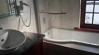 Eagle Rock Executive Guest House
