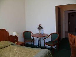 Vladimirskaya Hotel
