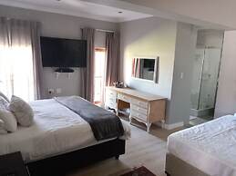 Two Fat Owls Guesthouse