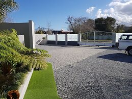 Two Fat Owls Guesthouse
