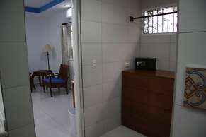 El Mirador Suites and Lounge