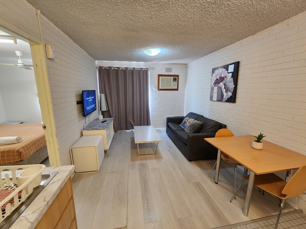 Perth City Apartment Hotel