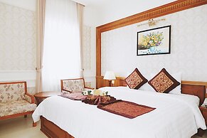 Riverside Hotel