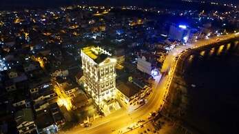 Riverside Hotel