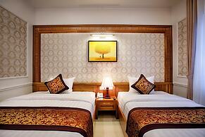 Riverside Hotel