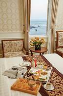 Riverside Hotel