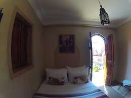 Riad Bonheur