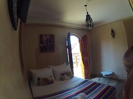 Riad Bonheur