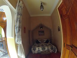 Riad Bonheur