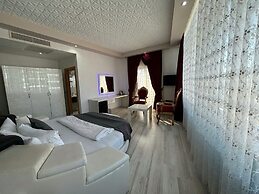 Mira Blue Hotel