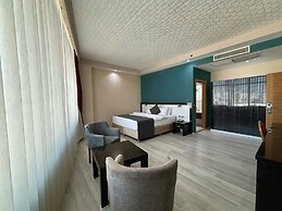 Mira Blue Hotel