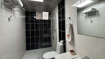 Mira Blue Hotel