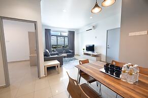 Golden View Serviced Apartment