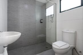 Golden View Serviced Apartment
