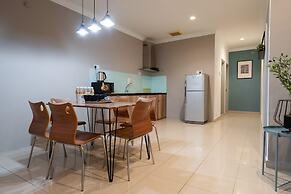 Golden View Serviced Apartment