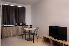 Golden View Serviced Apartment