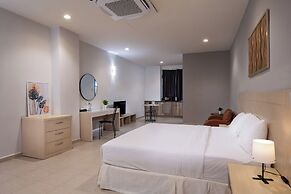 Golden View Serviced Apartment