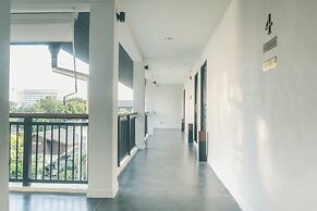 Buri Siri Hotel