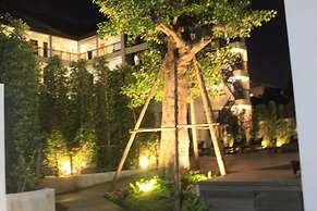 Buri Siri Hotel
