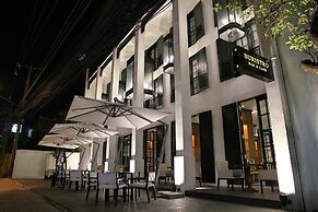 Buri Siri Hotel