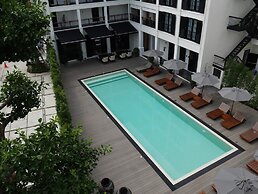 Buri Siri Hotel