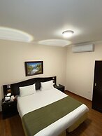 Rozana Hotel