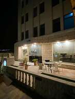 Rozana Hotel