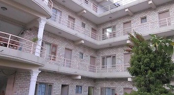Hotel Lotus Inn