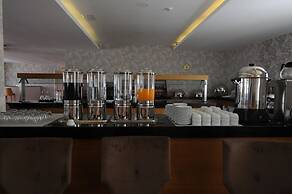 Manhattan Hotel