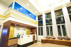 Peak Boutique City Hotel