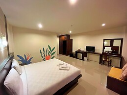 Peak Boutique City Hotel