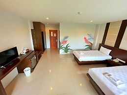 Peak Boutique City Hotel