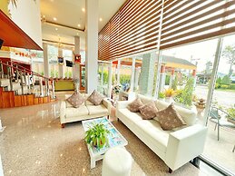 Peak Boutique City Hotel
