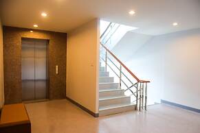 Peak Boutique City Hotel