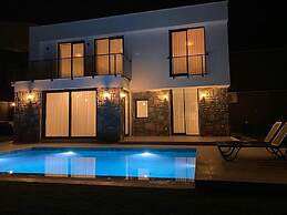 Ibak Sunny Houses