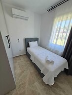 Ibak Sunny Houses