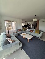 Ibak Sunny Houses