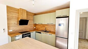 Ibak Sunny Houses