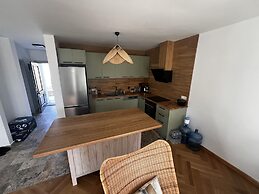 Ibak Sunny Houses