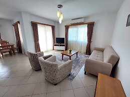 Ibak Sunny Houses