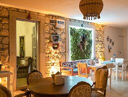 Lale Lodge Hotel