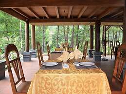 Cat Ba Eco Lodge